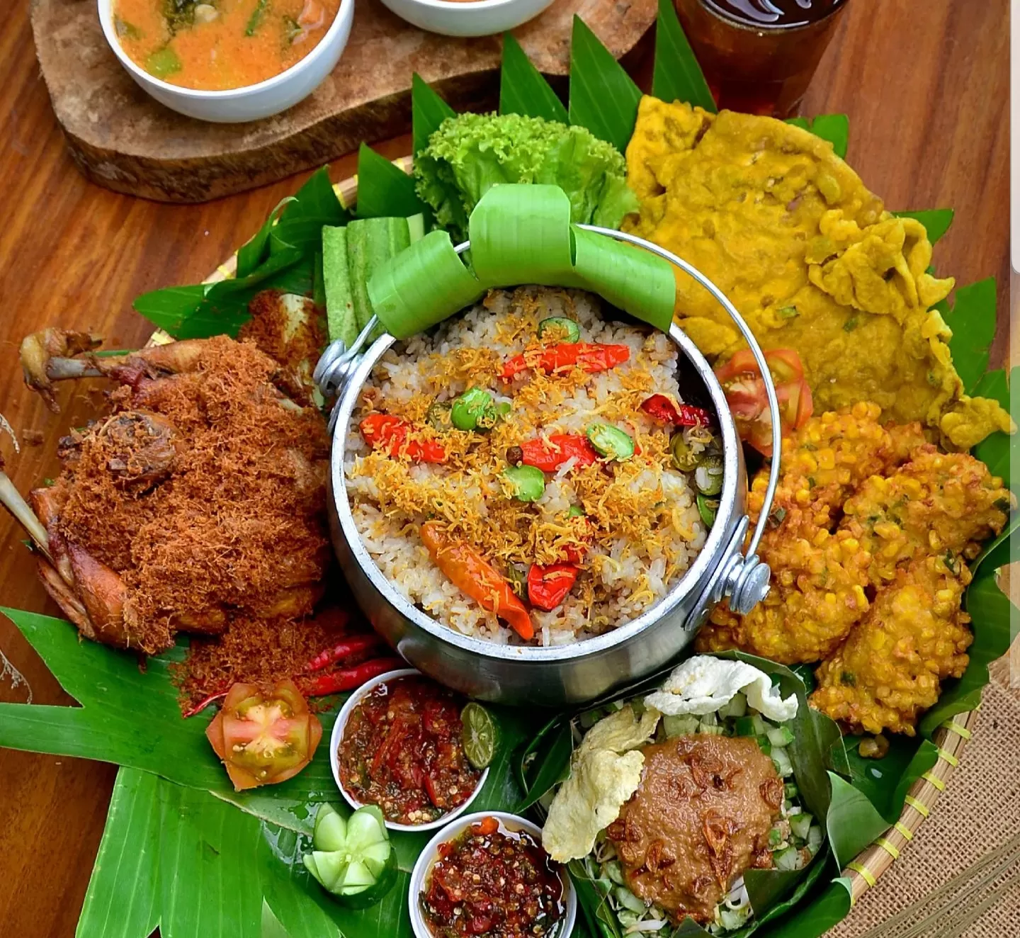 Warung Nasi Liwet Khas Gunung Putih